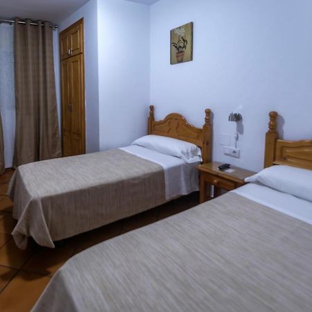 מארבלה Hostal San Ramon מראה חיצוני תמונה